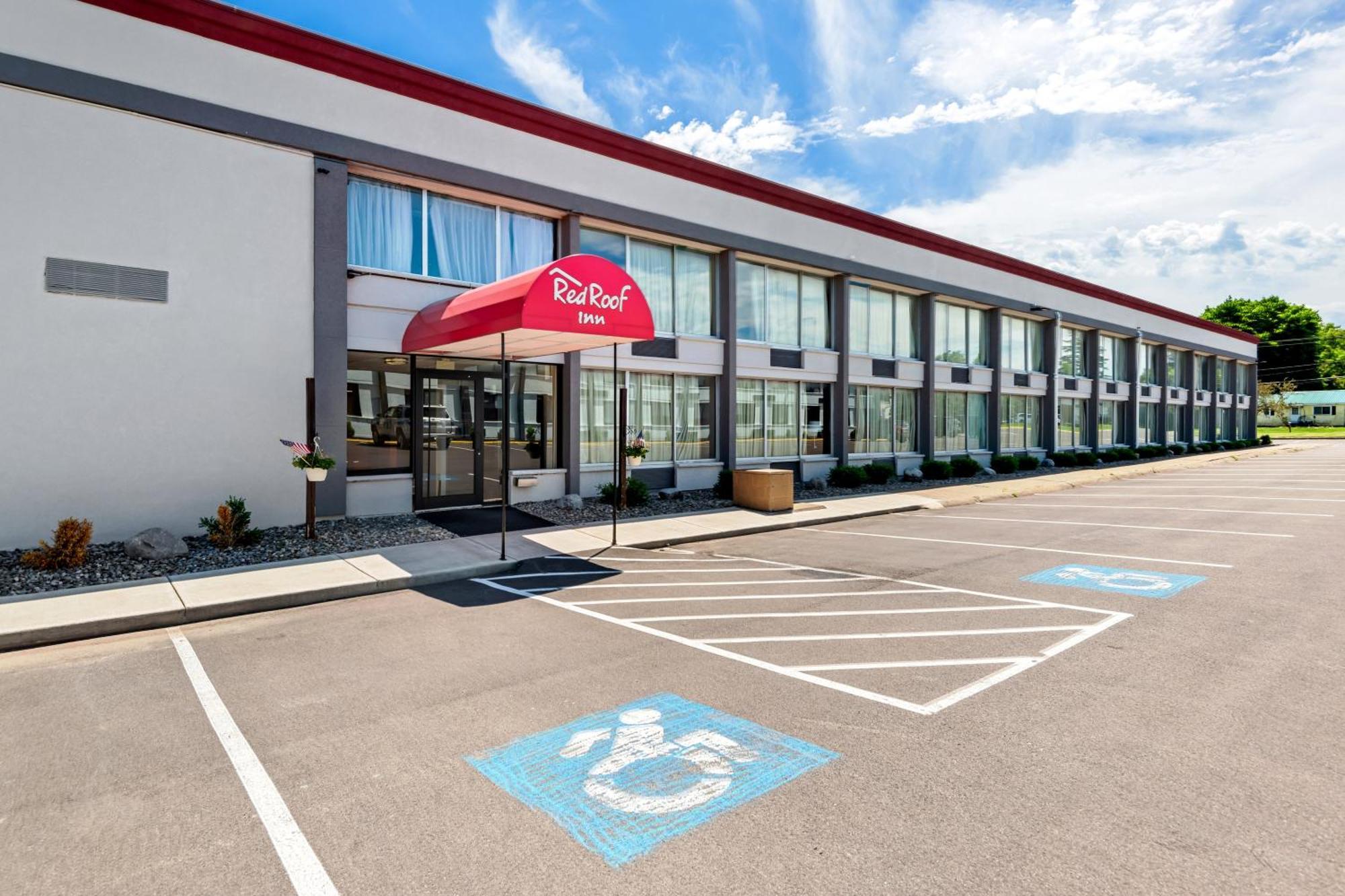 Red Roof Inn Cortland Exterior foto